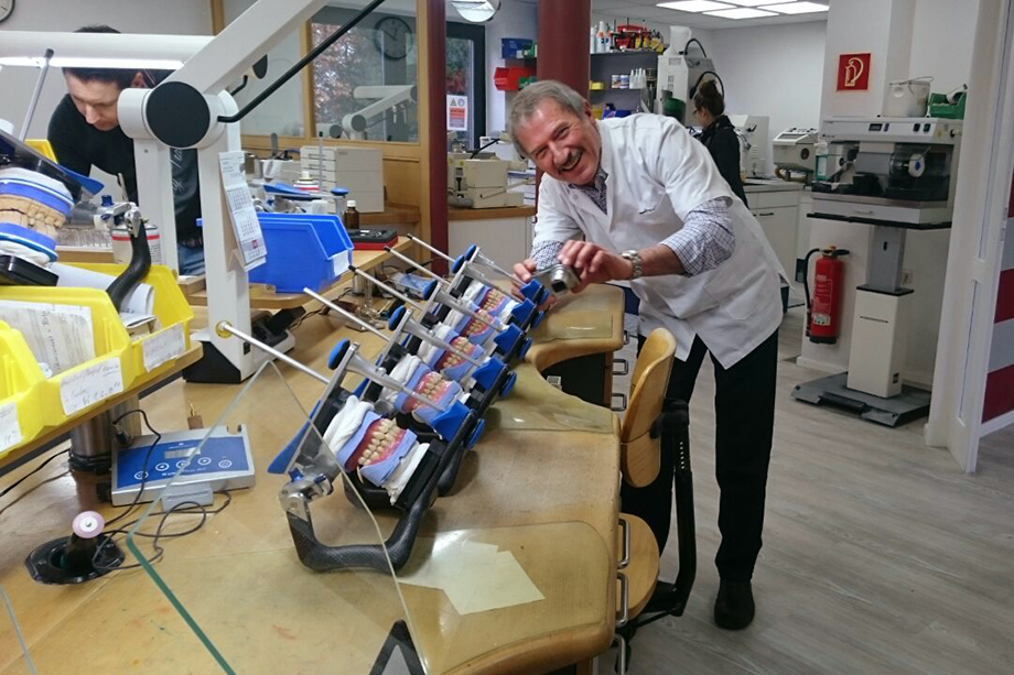 F&uuml;lle an Prothesen