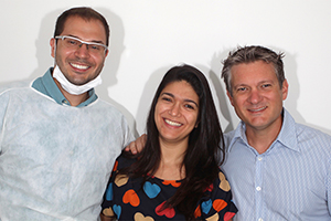 ZT Marcio Breda, ZA Henrique Rafalski Breda und Patientin